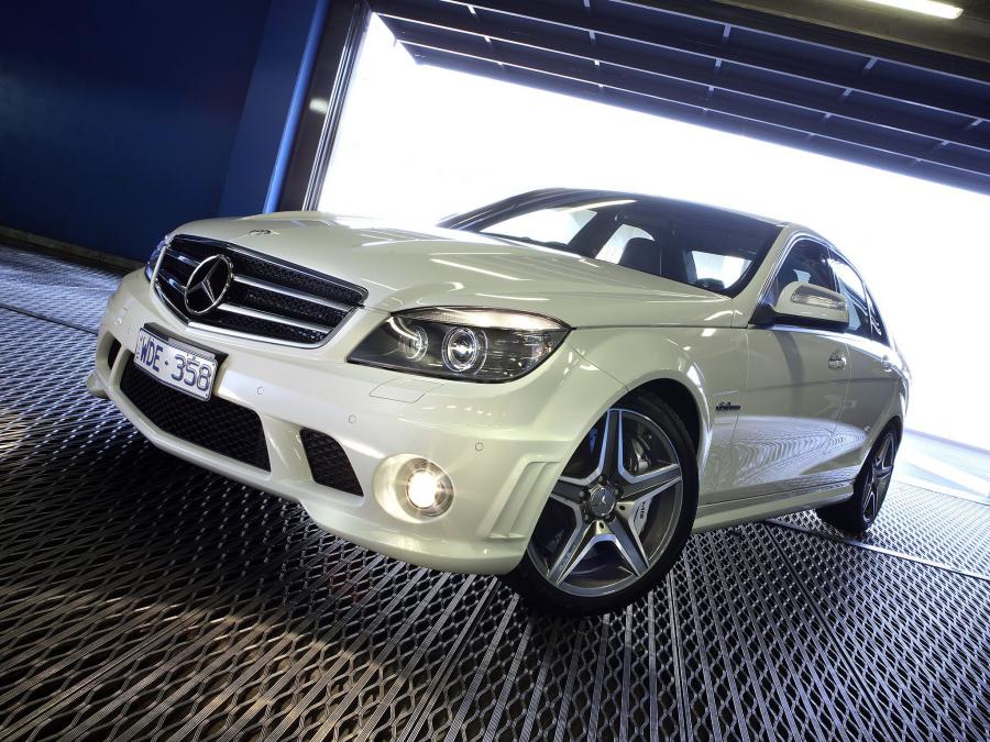  Mercedes-Benz C63 AMG 2008 года  (AU) (фото 11 из 23)